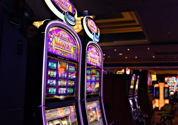 Main di Casino Online - Mengenai Bonus Casino Online